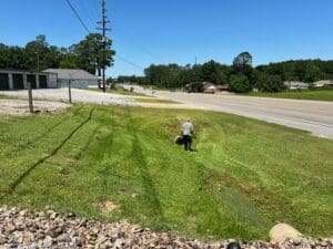 Commercial property maintenance cut grass and trim near me in Pineville, LA